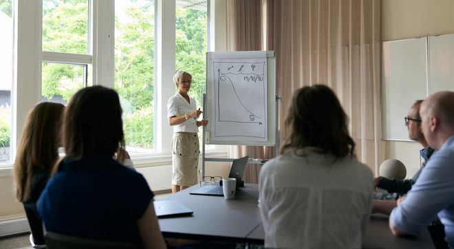 BLIV VED MED AT UDVIKLE JER – I EN BRANCHE, DER INVESTERER I DIG